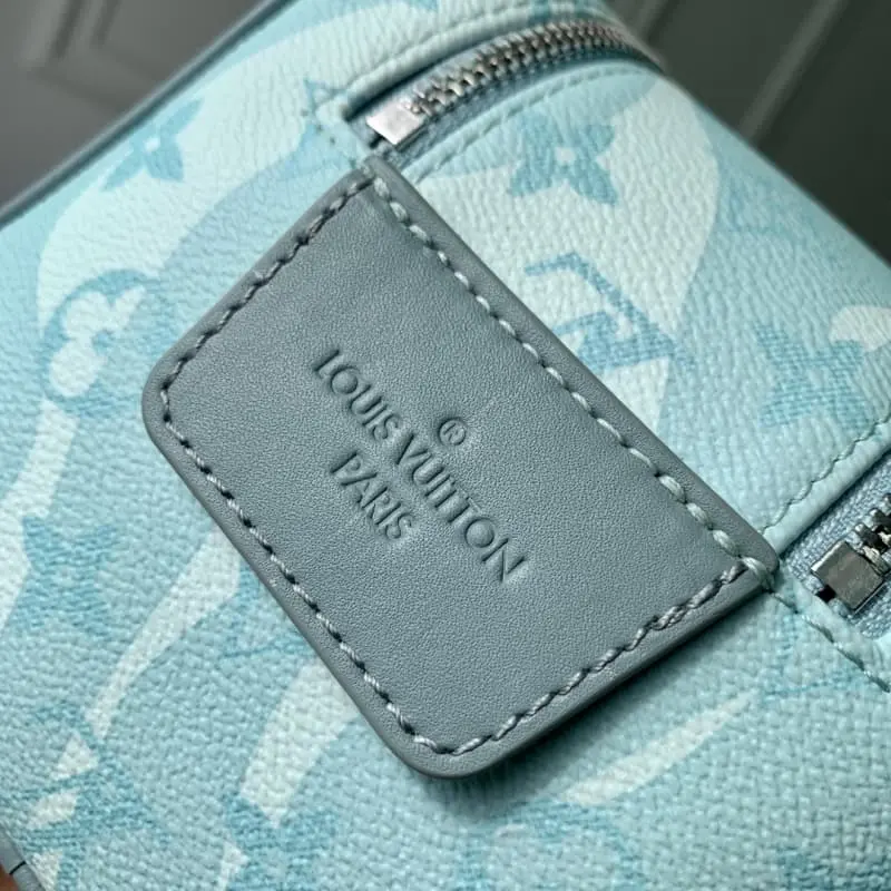 M82337 Tiffany Green 28x15x16.5cm High Quality Bags - Image 5