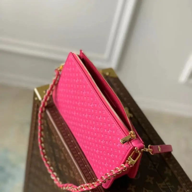 M82232 Rose Red 21.5x12.5x5cm High Quality Bags - Image 5