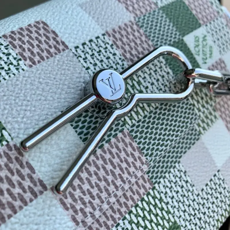 N00108 11x6.5x18cm High Quality Bags - Image 5