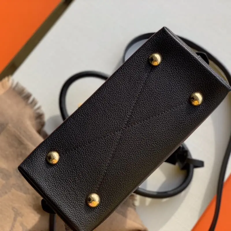 M44829 25x18x12cm High Quality Bags - Image 5