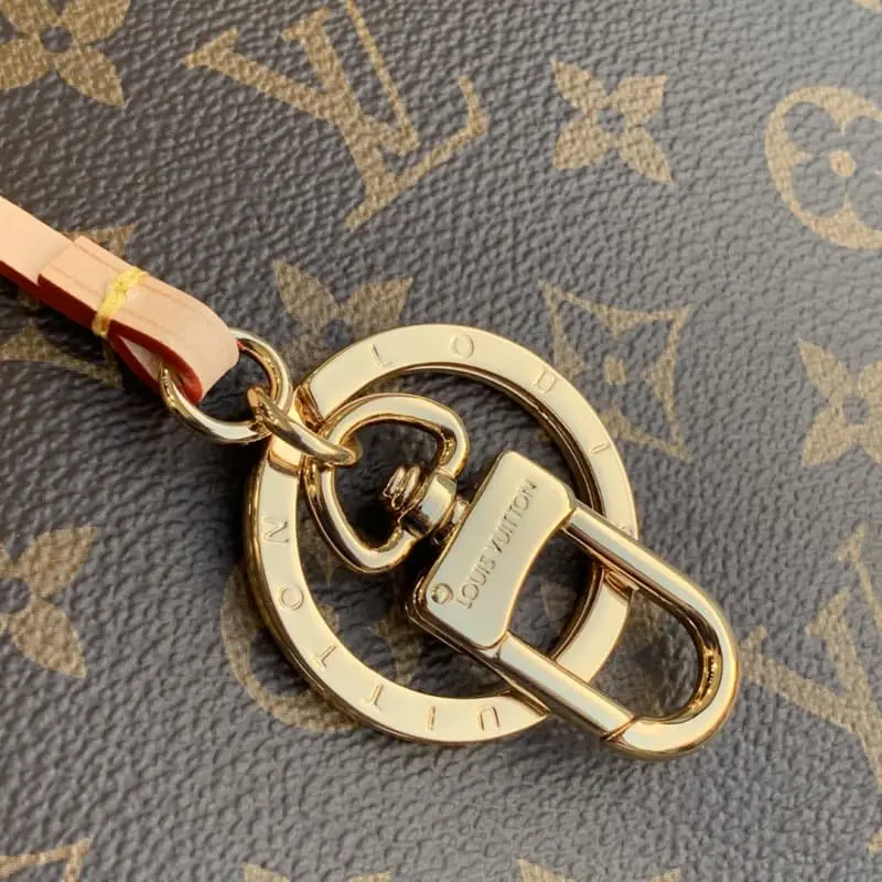 M44869 41x18x30.5cm High Quality Bags - Image 4