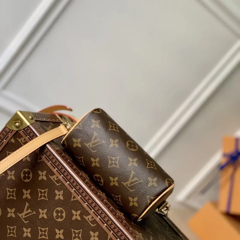 M81085 16x11x9cm High Quality Bags - Image 4