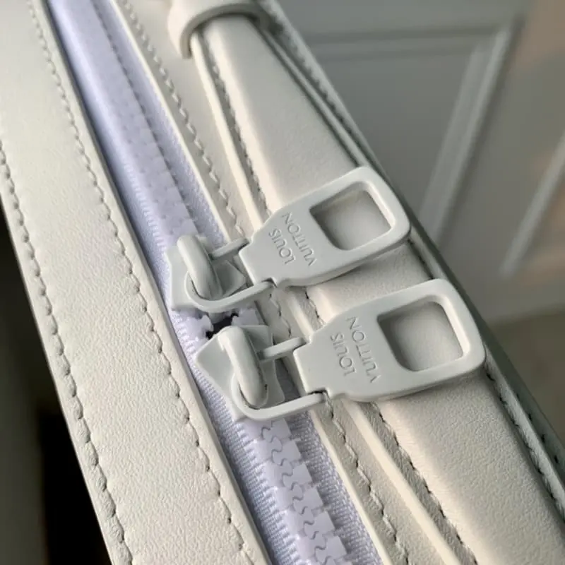 M21833 White 21.5x15x7cm High Quality Bags - Image 5