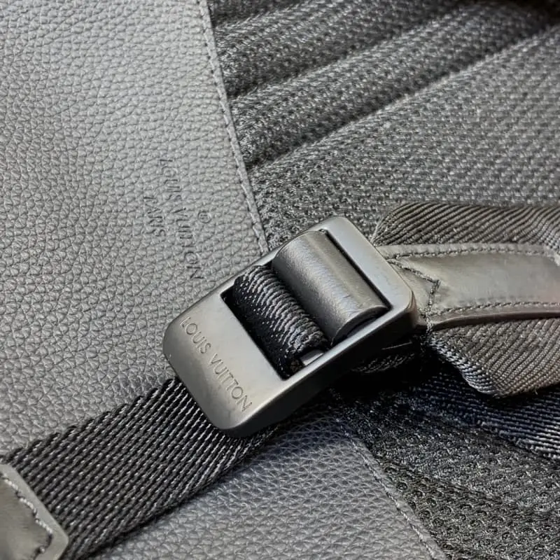 M57079 43x30x14cm High Quality Bags - Image 4