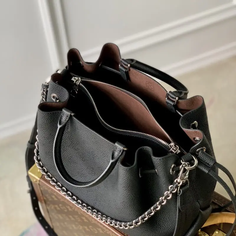 M59200 Black 32x23x13cm High Quality Bags - Image 5