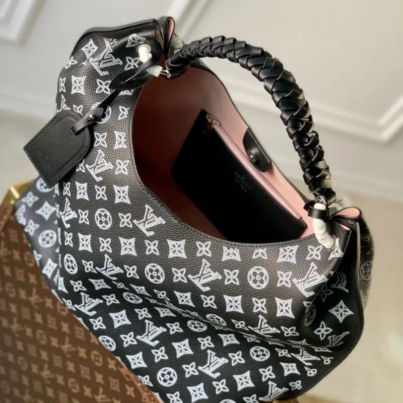 M53188 35x40x17cm High Quality Bags - Image 5