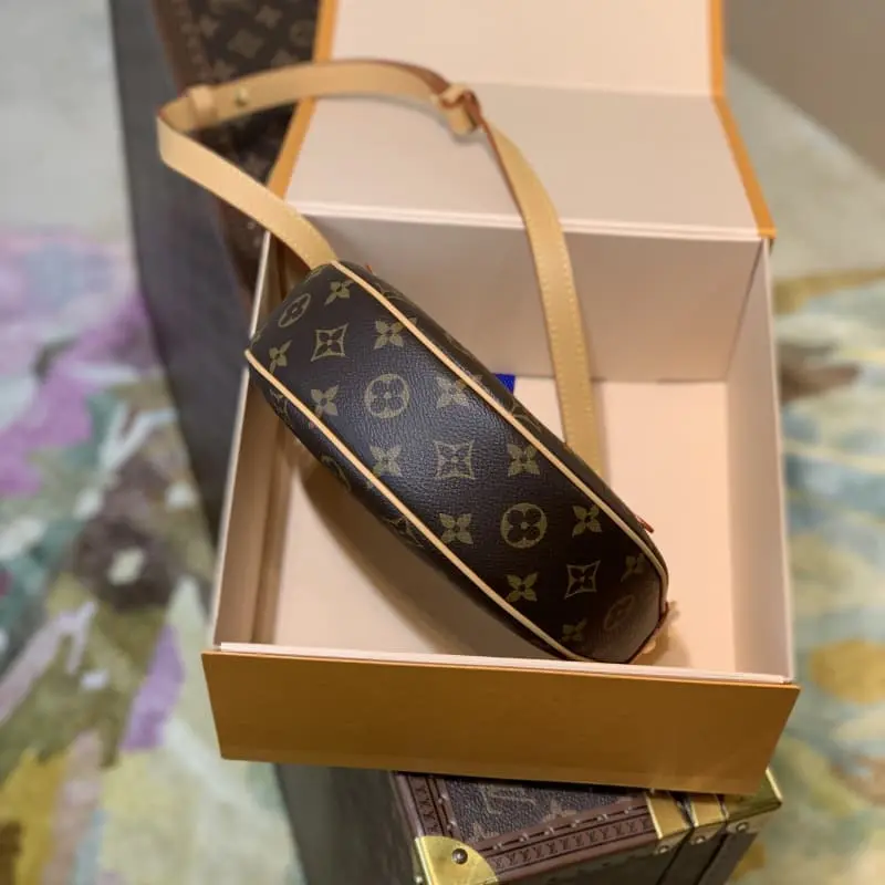 M81098 24x22x6cm High Quality Bags - Image 4