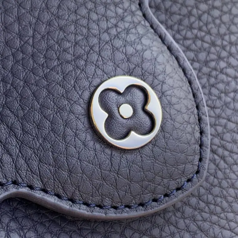 M12751 S1 17.3x9x27cm High Quality Bags - Image 5