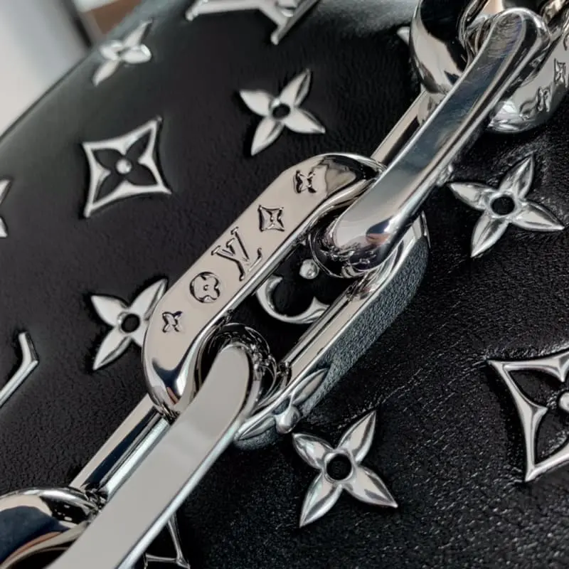 M57654 21x16x7cm High Quality Bags - Image 5