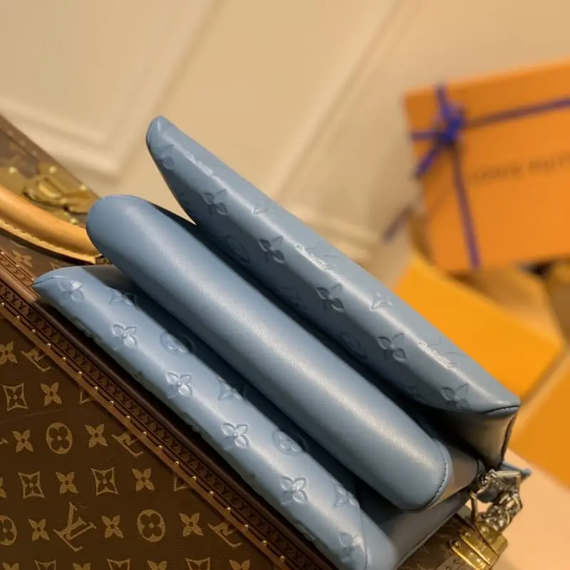 M57793 S1 26x20x12cm High Quality Bags - Image 3