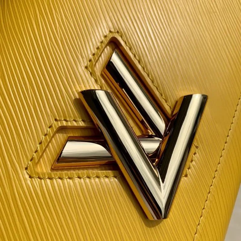 M59896 S2 23x17x9.5cm High Quality Bags - Image 4