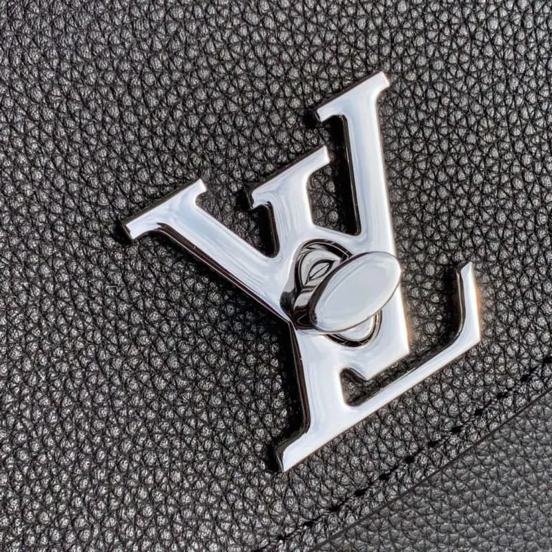 M53937 S1 28x10.cm High Quality Bags - Image 5