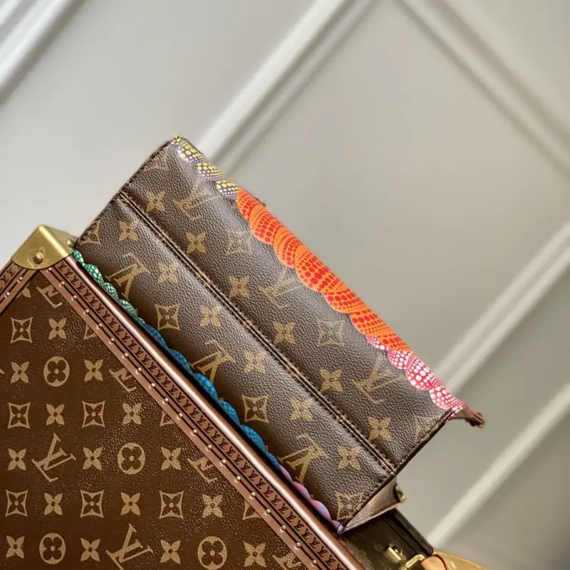 M46466 35x28x15cm High Quality Bags - Image 5