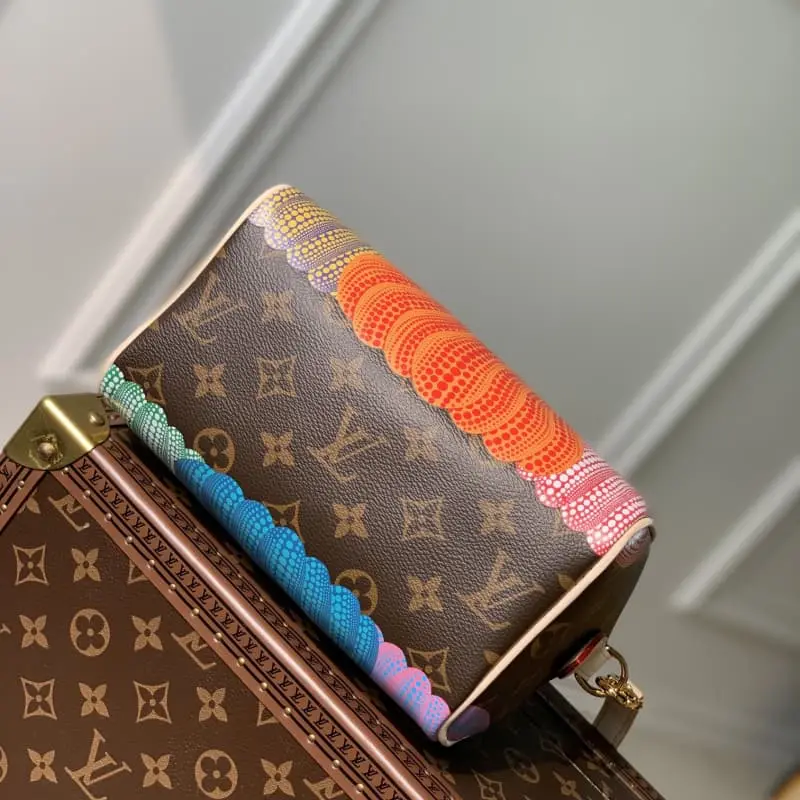 M46469 20x13x11cm High Quality Bags - Image 5