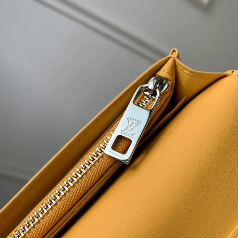 M81811 10x19x2cm High Quality Bags - Image 4