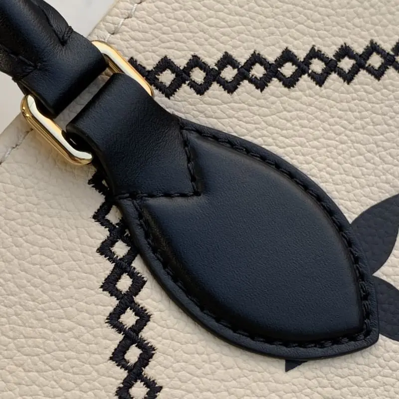 M46016 35x27x14cm High Quality Bags - Image 4