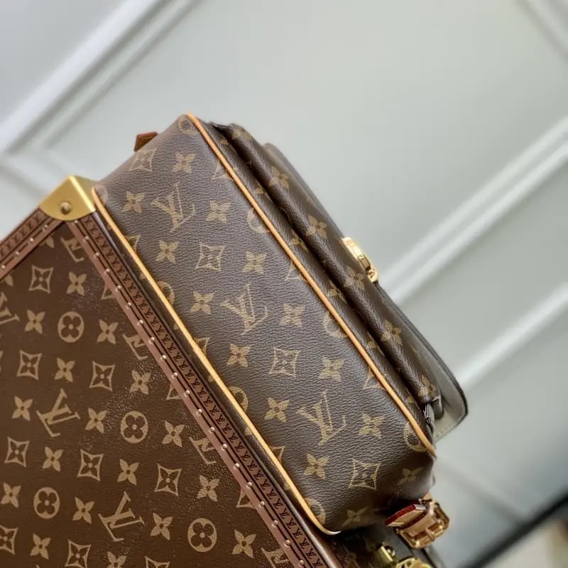 M60006 27x10x15cm High Quality Bags - Image 5