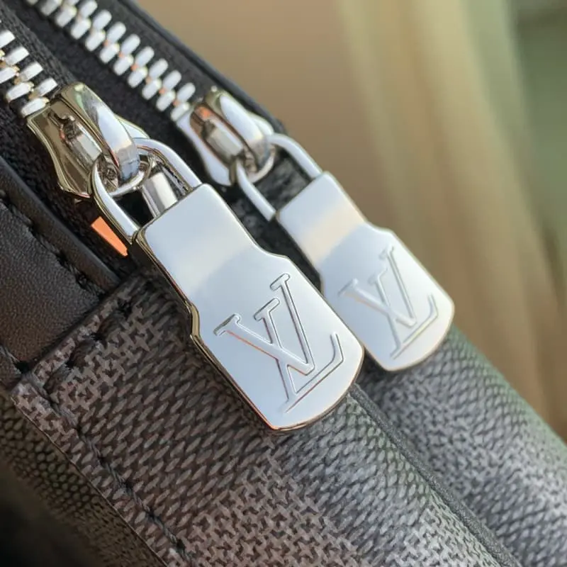 N45302 31x7x20cm High Quality Bags - Image 5