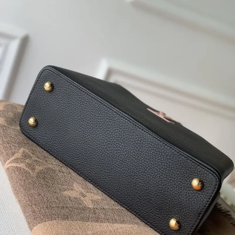 M57518 31.5x20x11cm High Quality Bags - Image 4