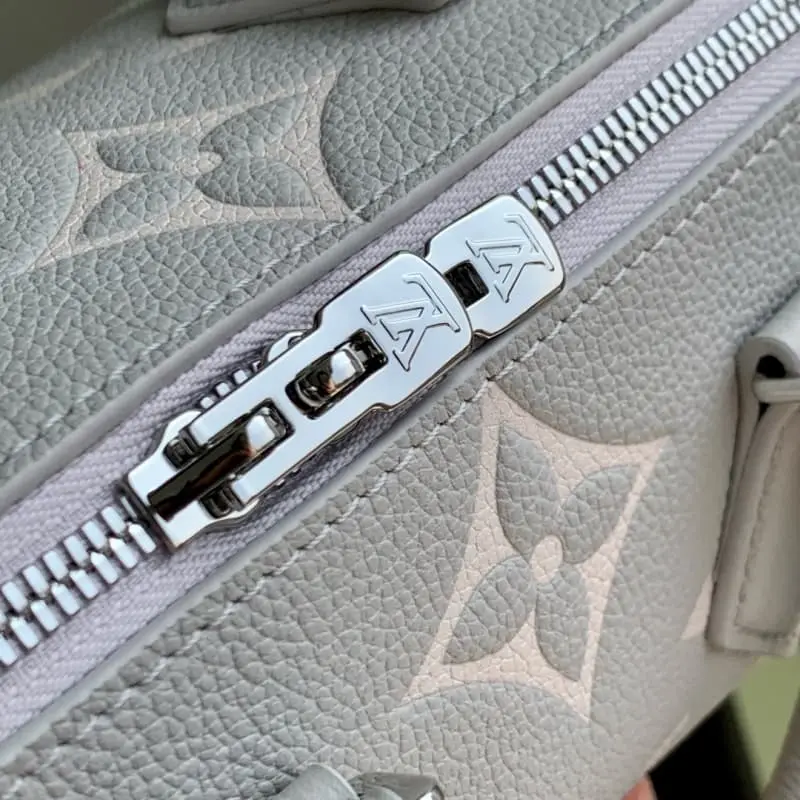 M14207 13.5x12x20.5cm High Quality Bags - Image 5