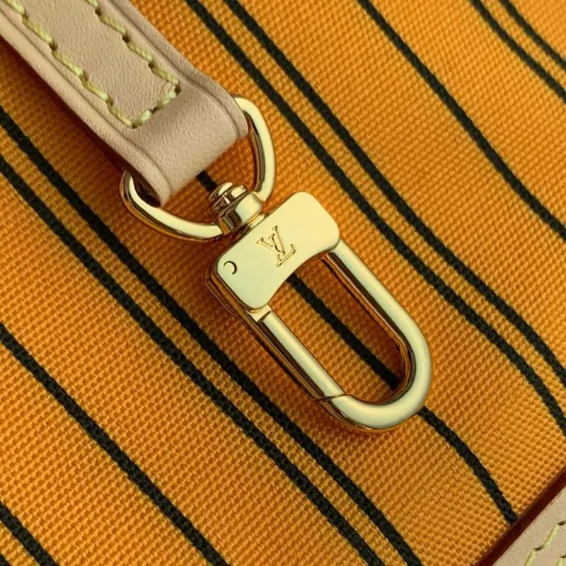 M11947 28x14x31cm High Quality Bags - Image 10