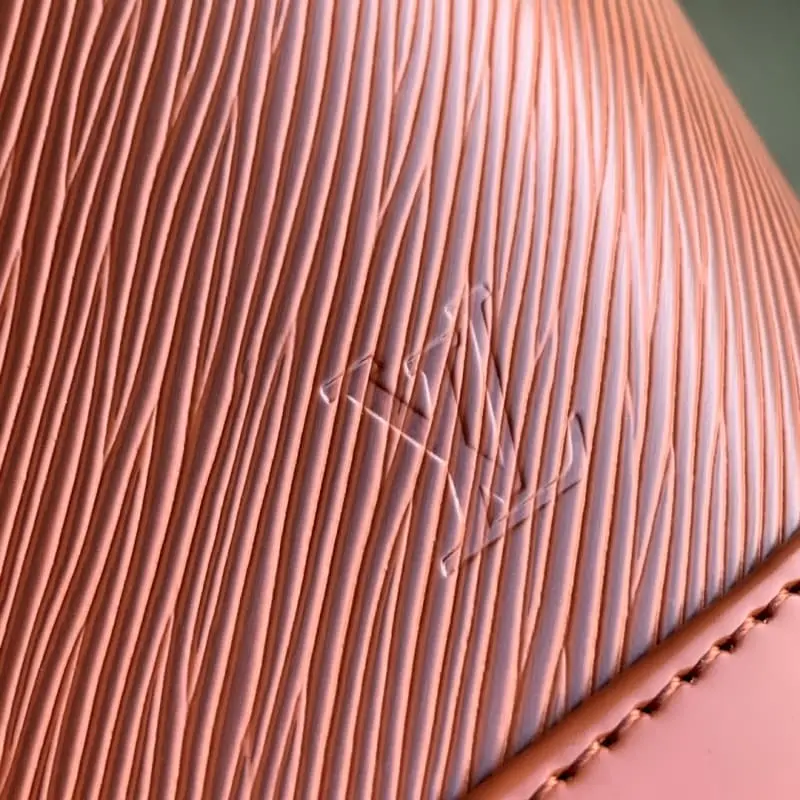 M24932 27x33x20cm High Quality Bags - Image 5