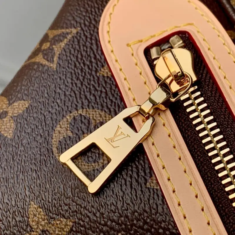 M46784 38x16x7.5cm High Quality Bags - Image 5