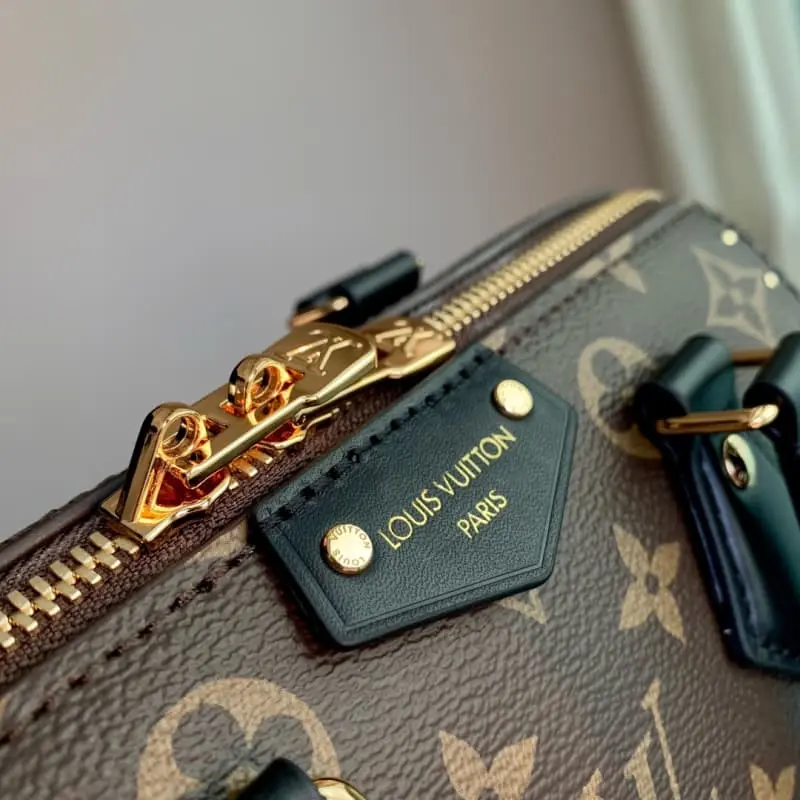 M13146 20.5x16x11cm High Quality Bags - Image 5