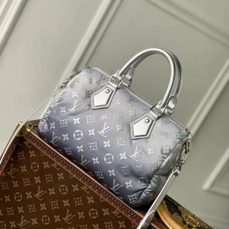 M11848 19x15x25cm High Quality Bags - Image 5