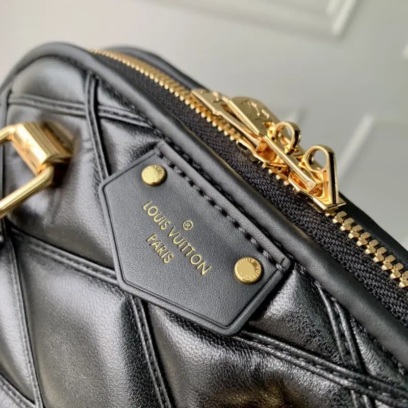 M23666 S4 23.5x17.5x11.5cm High Quality Bags - Image 5