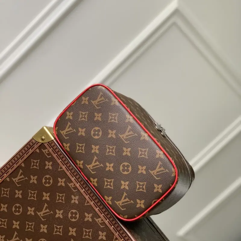 M42265 Red 24x14x17cm High Quality Bags - Image 5