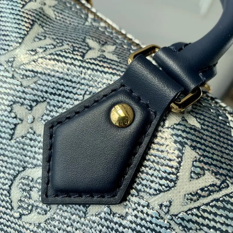 M23069 20.5x13.5x12cm High Quality Bags - Image 5