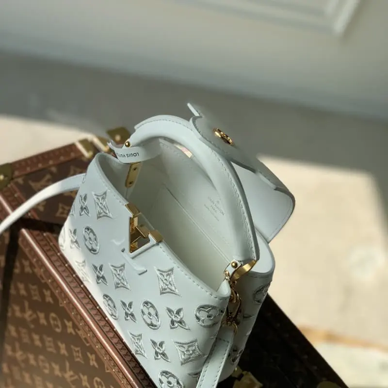 M22863 Embroidery White 21x14x8cm High Quality Bags - Image 5