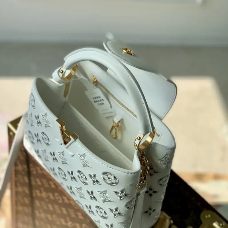 M22863 Embroidery White 27x18x9cm High Quality Bags - Image 5