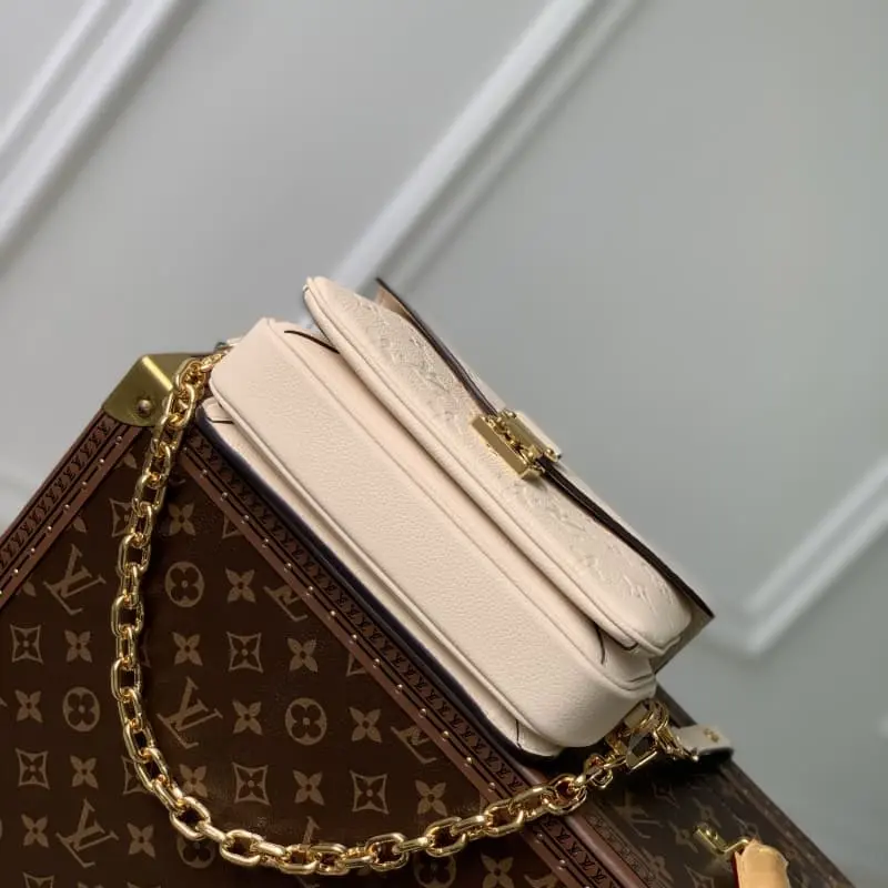 M22942 21.5x13.5x6cm High Quality Bags - Image 5