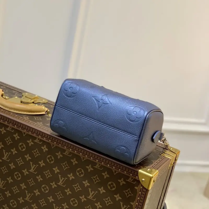 M58958 20.5x13.5x12cm High Quality Bags - Image 4