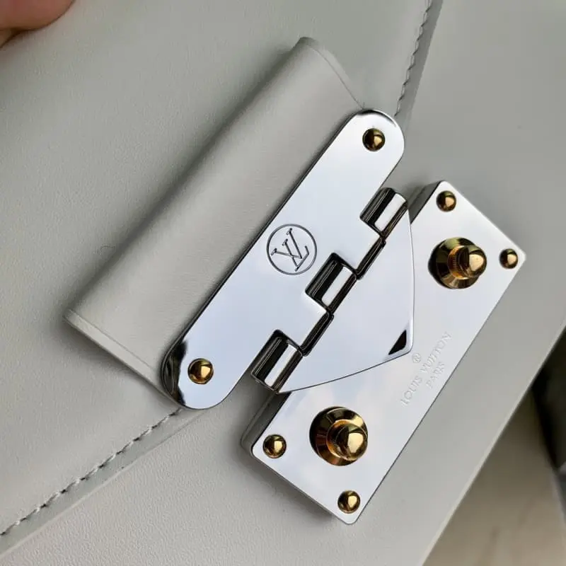 M20395 24x15x6cm High Quality Bags - Image 5