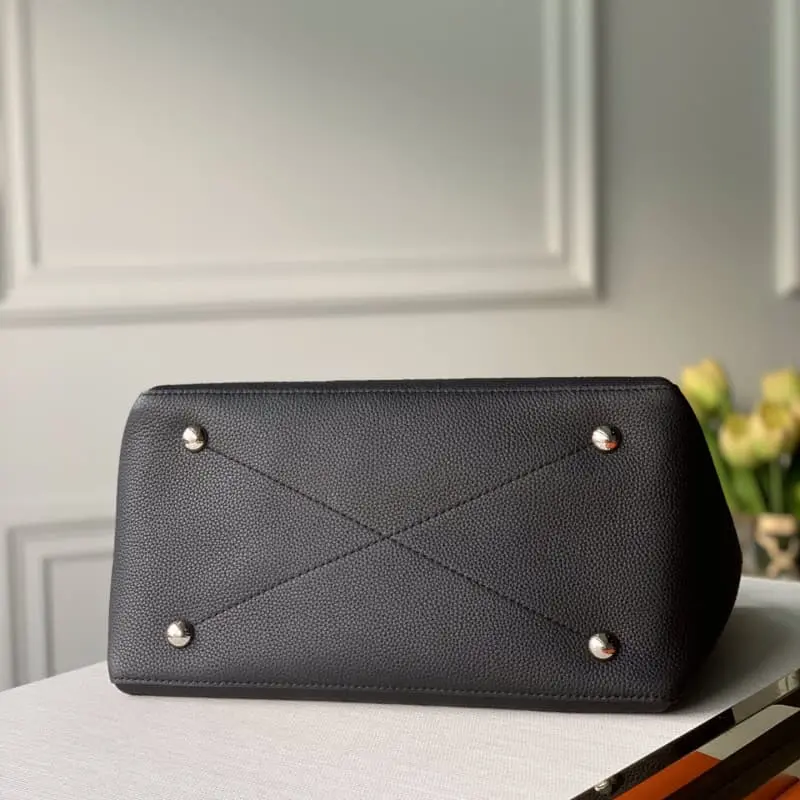 M56073 32x26x17cm High Quality Bags - Image 3