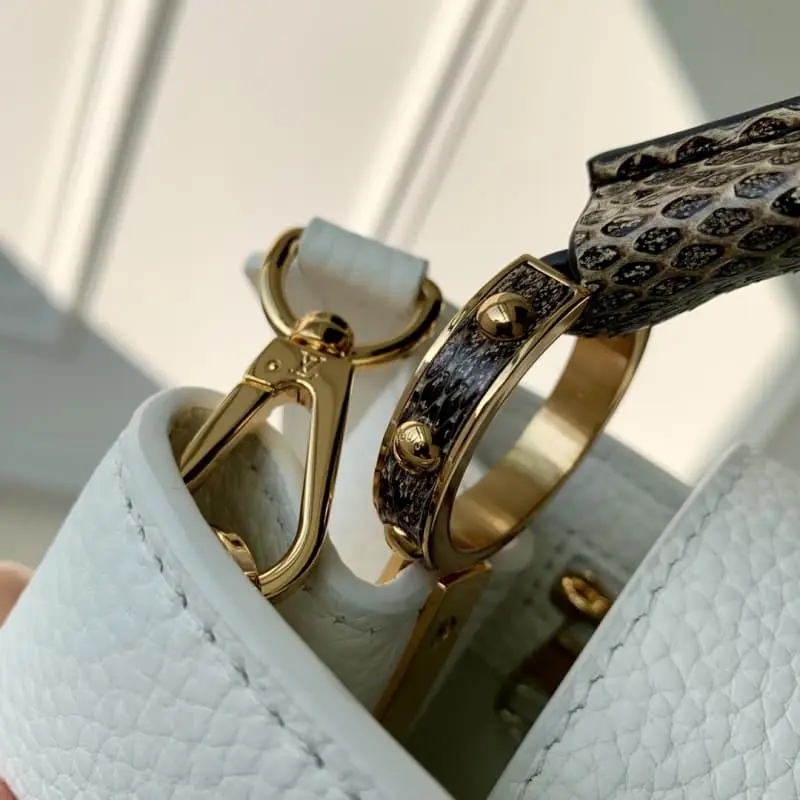 M56399 27x18x9cm High Quality Bags - Image 5