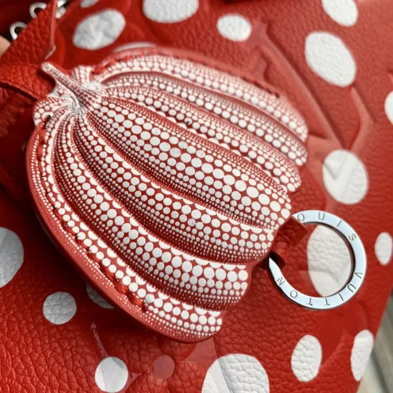 M46411 20.5x13.5x12cm High Quality Bags - Image 5