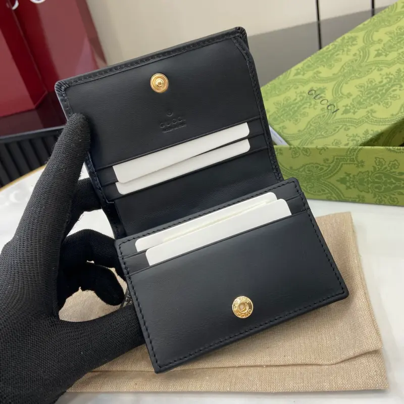 820692 CM 4 High-Quality Bags - Image 7