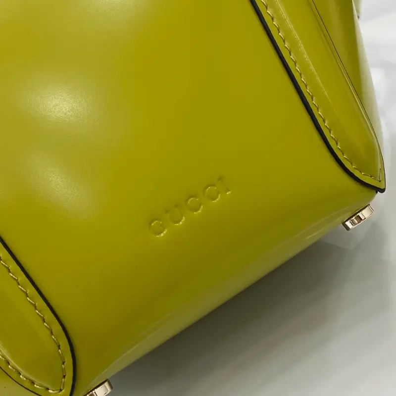 805832 CM 4 High-Quality Bags - Image 5