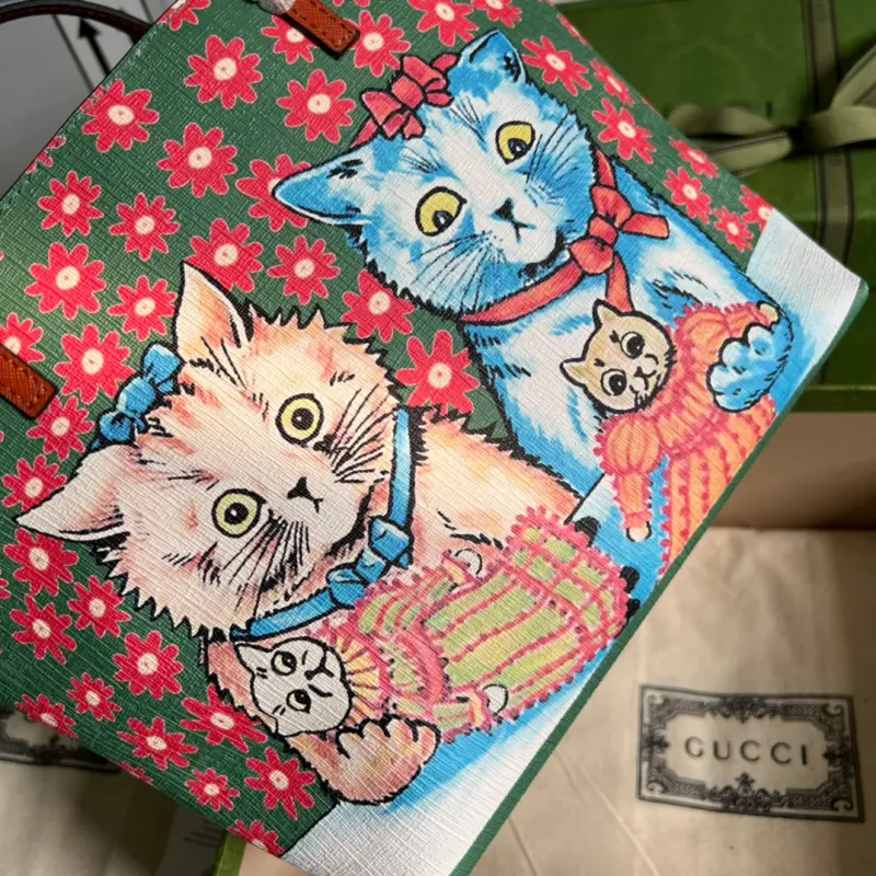 410812 CM 28 High-Quality Bags - Image 5