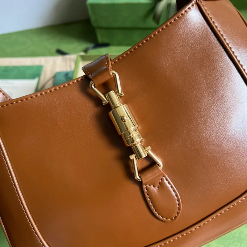 636709 CM 6 High-Quality Bags - Image 5