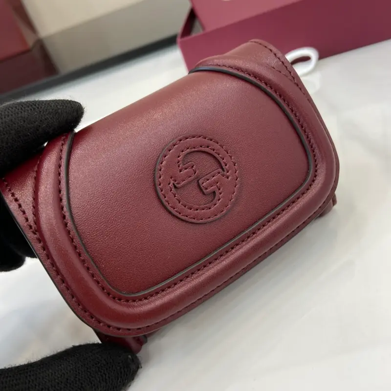 818811 CM 1 High-Quality Bags - Image 5