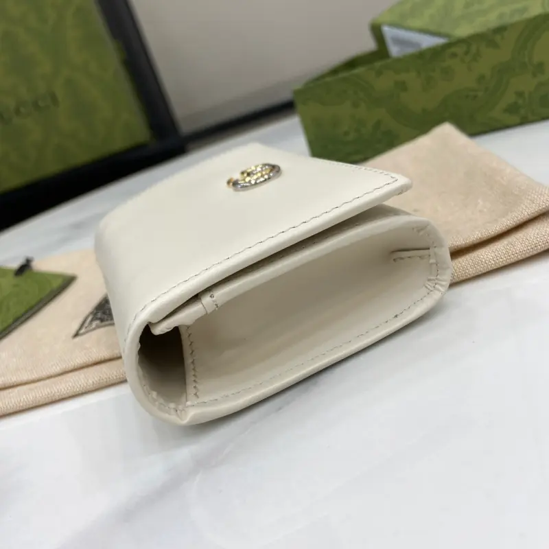 790067 CM 1 High-Quality Bags - Image 5