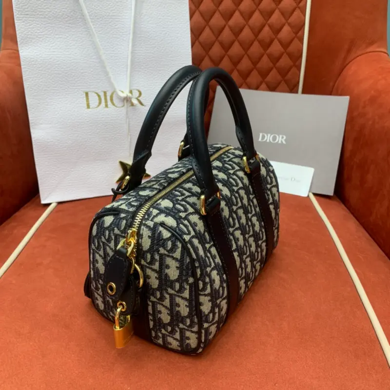 ML67 2 High Quality Bags - Image 5