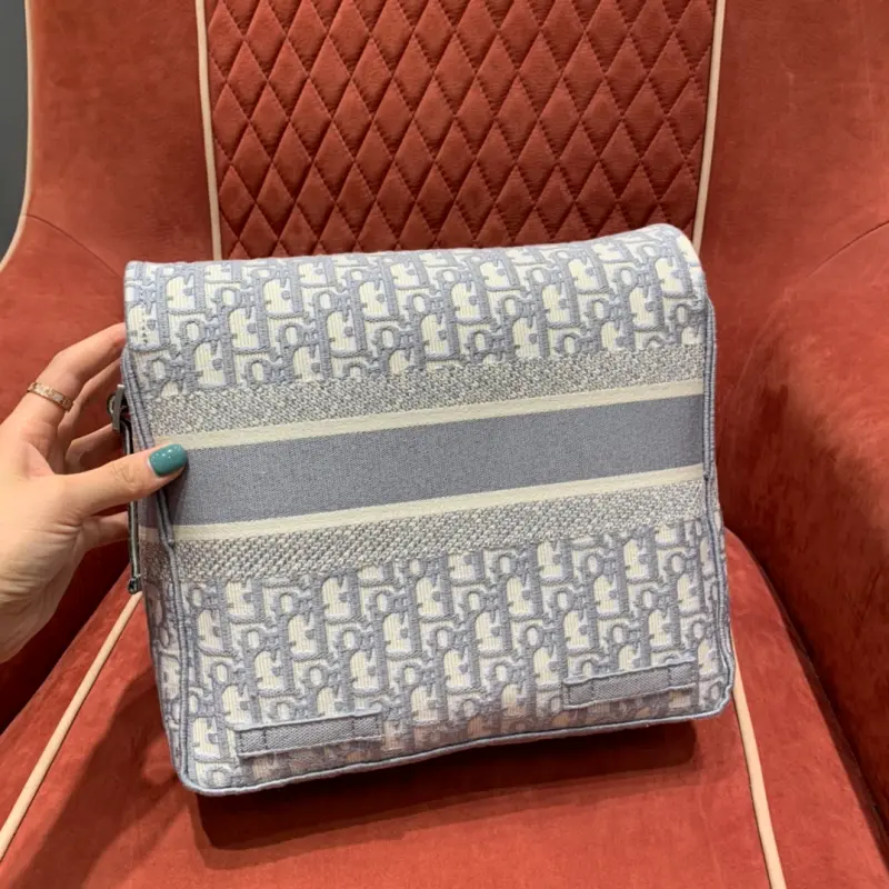 ML193 2 High Quality Bags - Image 5