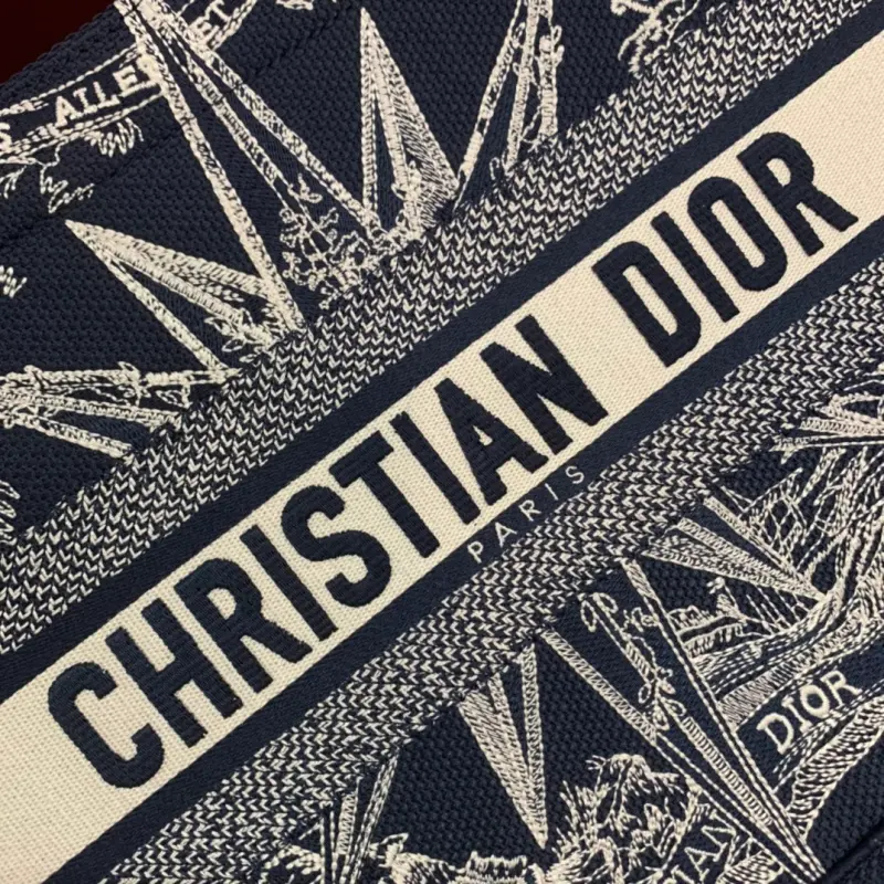 ML166 4 High Quality Bags - Image 4