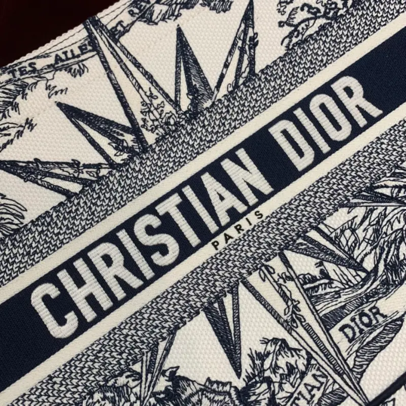 ML166 2 High Quality Bags - Image 4